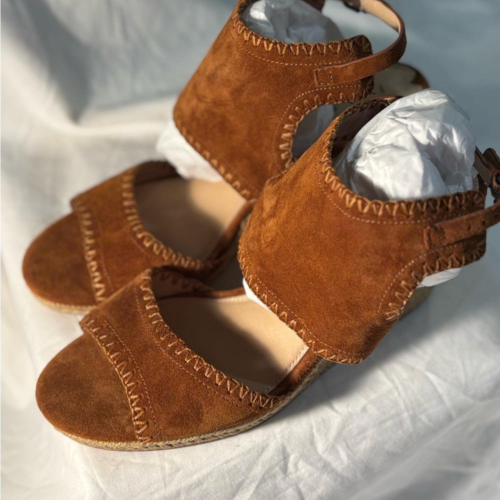 Via Spiga suede sandal